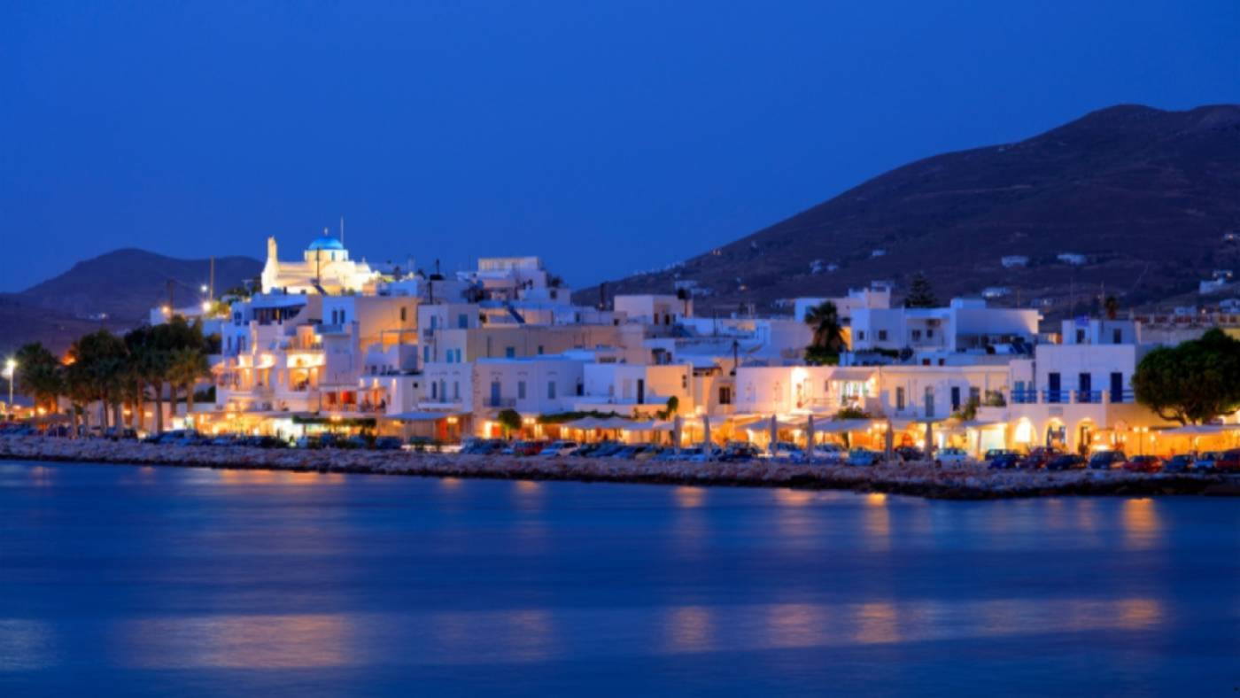 Ο απόλυτος οδηγός για να εξερευνήσεις την Πάρο με Eνοικιαζόμενο αυτοκίνητο το 2026